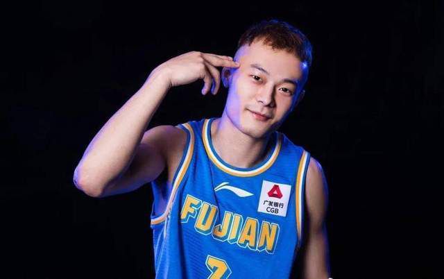护士美脚丝袜调教男m