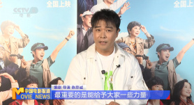她挣扎着